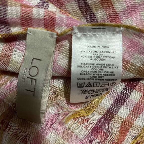 NWT- LOFT. Plaid Scarf - Picture 5 of 6
